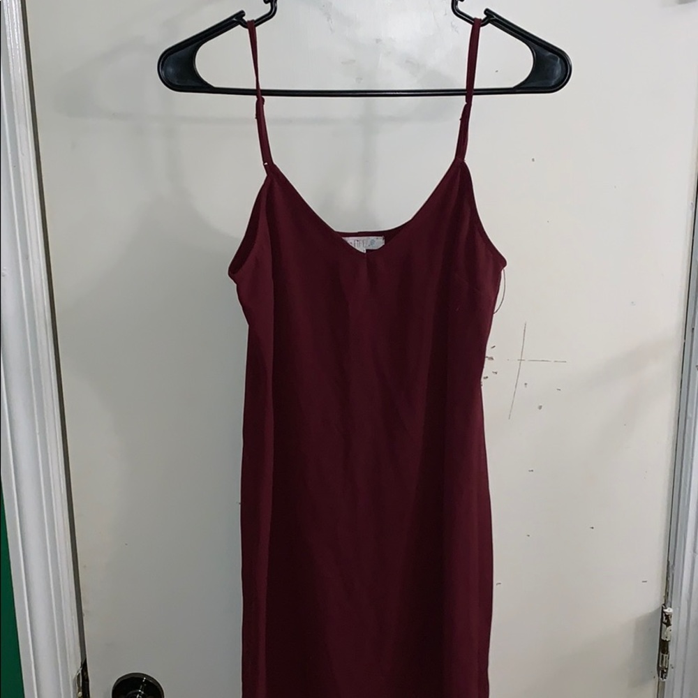 Cute night out maroon dress.